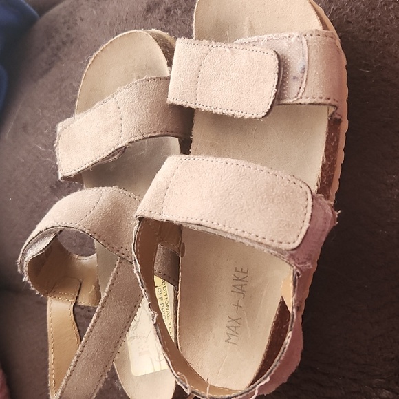 Sandals - Picture 2 of 4